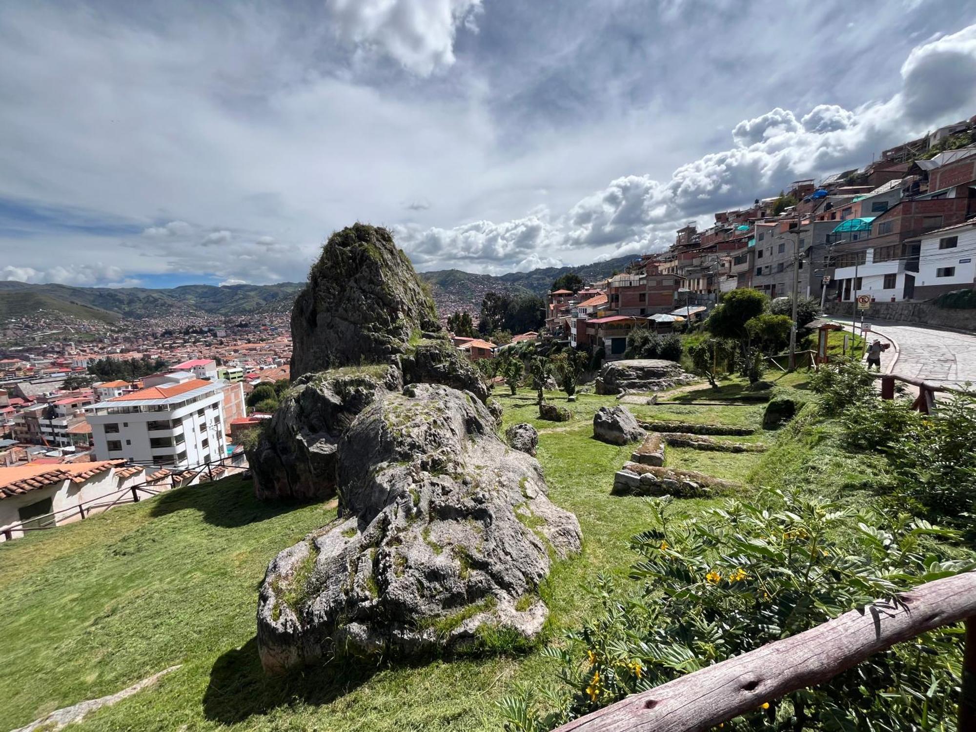 Qaly Wasy * Cusco